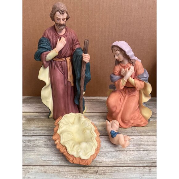 Kirkland Signature Nativity Figures #75177 - Holy Family & Angel Replacement Set - Picture 3 of 16